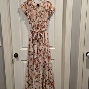 Elegant Floral Maxi Dress in Pink and Cream